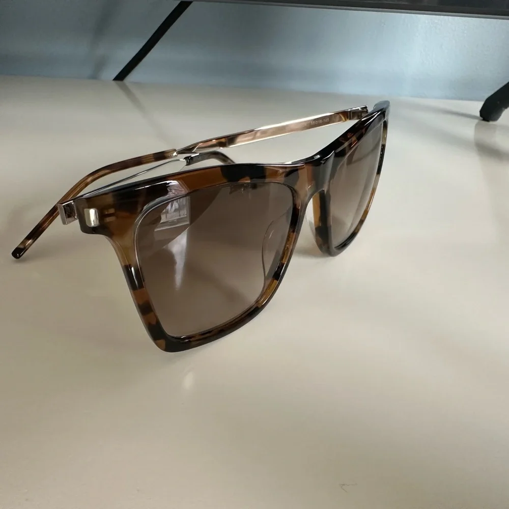Saint Laurent Brown Tortoise Sunglasses/polarized/with case - Picture 2 of 8